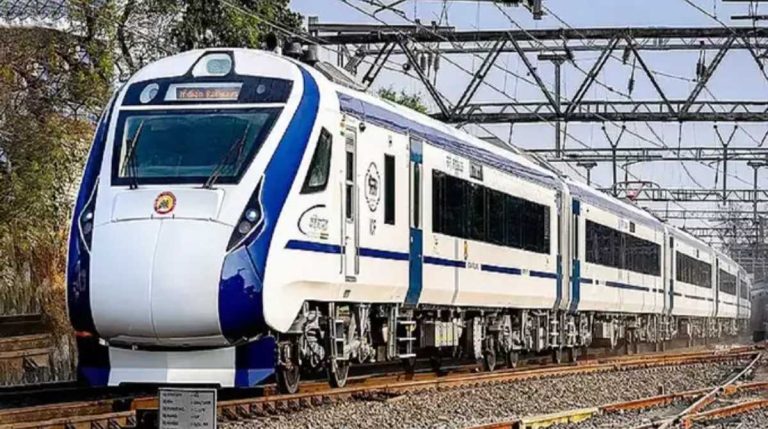 बारिश के कारण रेलवे पर भी पड़ा असर, ये ट्रेन