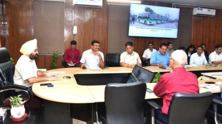 यातायात व्यवस्था को दुरुस्त करने के लिए सीएस ने दिए