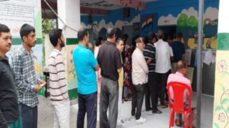 बागेश्वर उपचुनाव के लिए मतदाताओं में उत्साह, तीन बजे तक