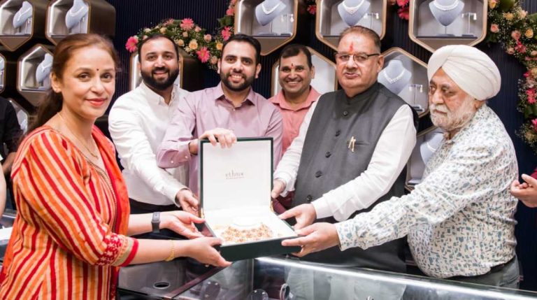 मलाबार गोल्ड एंड डायमंड्स ने देहरादून में खोला स्टोर, देती