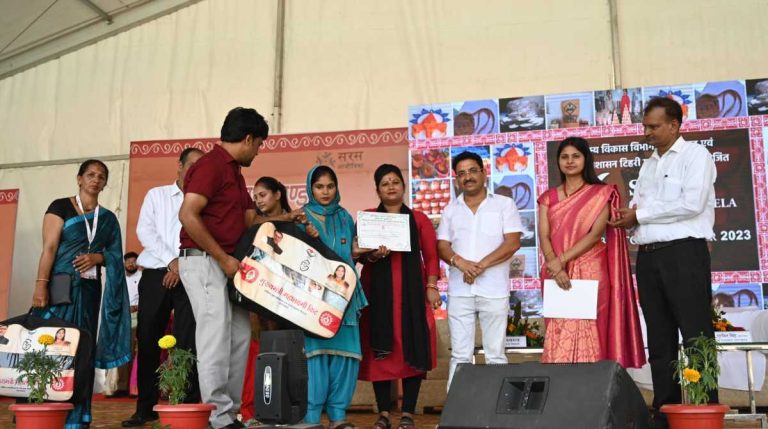 10 दिवसीय राष्ट्रीय सरस आजीविका मेला-2023 में राज्यपाल में किया