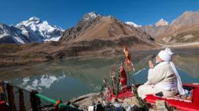 पार्वती कुंड में पीएम मोदी ने की पूजा अर्चना ,