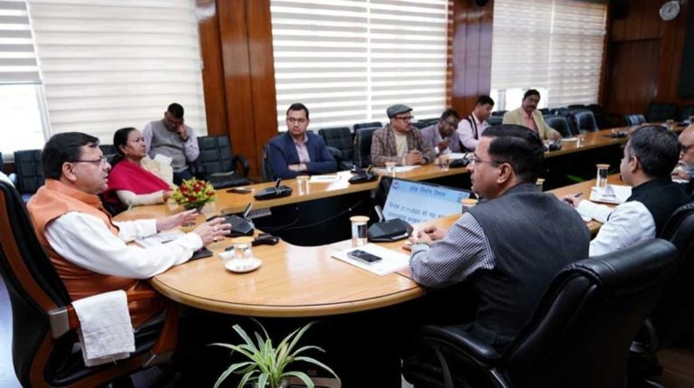30 नवम्बर तक सड़कों को पूर्ण रूप से नहीं किया