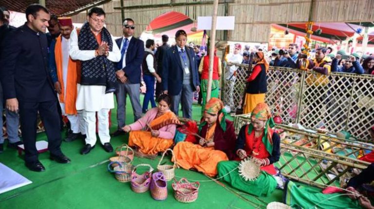 सीएम धामी ने टिहरी को दी करोड़ों की सौगात, रोड