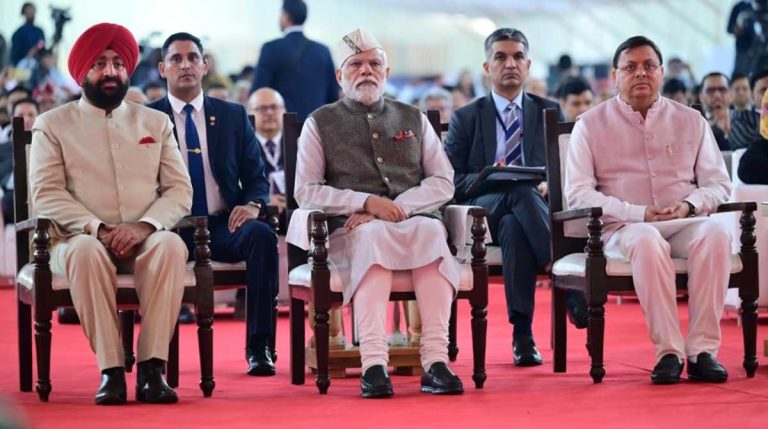 PM मोदी ने की 44 हजार करोड़ के निवेश की