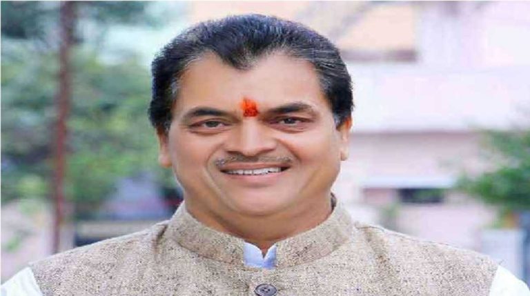 पांच आवासीय परियोजनाओं के तहत लाभार्थियों को आवास आवंटित…