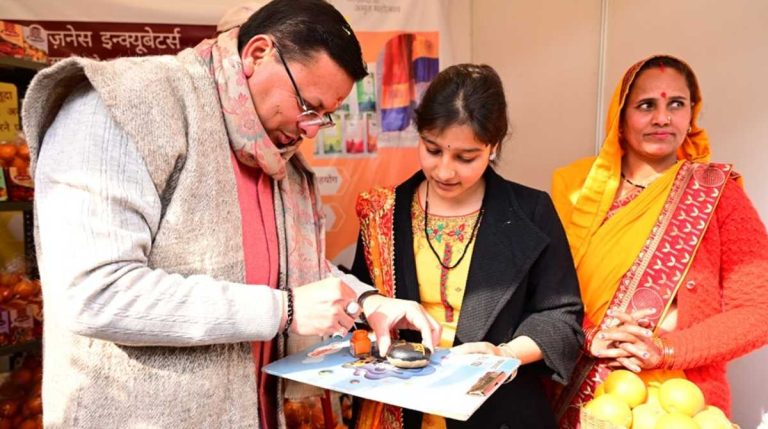 सीएम धामी एक दिवसीय दौरे पर पहुँचे रुद्रप्रयाग, रोड शो