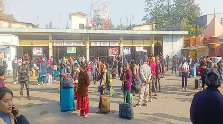 एमवी एक्ट के नियमों में बदलाव के विरोध में हड़ताल