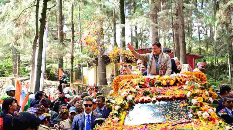 मुख्यमंत्री ने किया पौड़ी में 800 करोड़ की 353 विभिन्न
