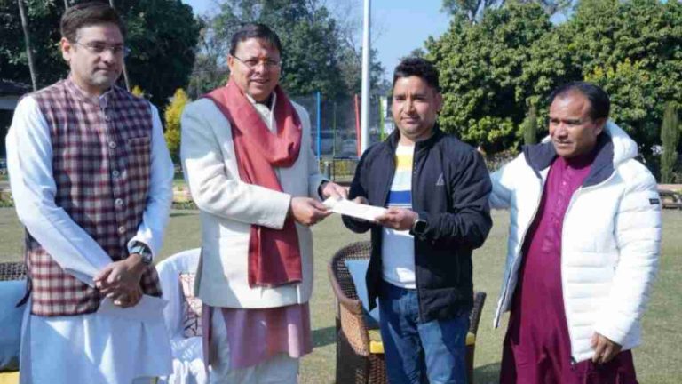 मुख्यमंत्री धामी ने 85 चयनित टैक्नीशियनों, 19 सहायक लेखाकारों को