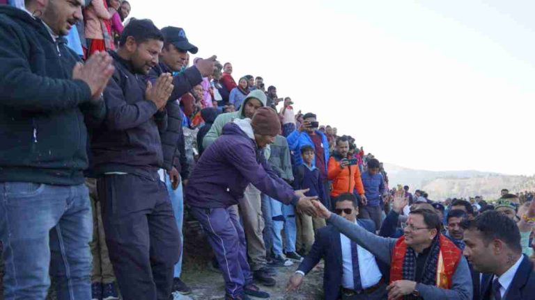 मुख्यमंत्री ने स्थानीय लोगों से किया सीधा जन संवाद…
