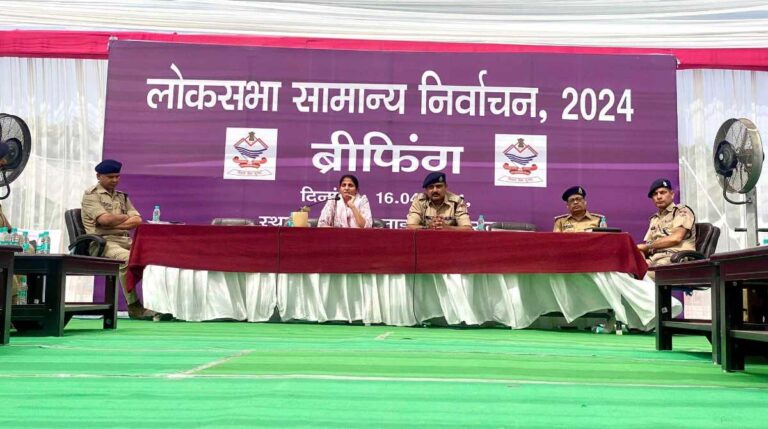 देहरादून में मतदान दिवस के लिए पुलिस ने कसी कमर,