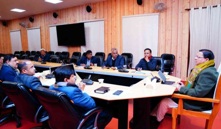वाहन दुर्घटना के उपरांत मिले एकसमान राहत राशि -मुख्यमंत्री पुष्कर