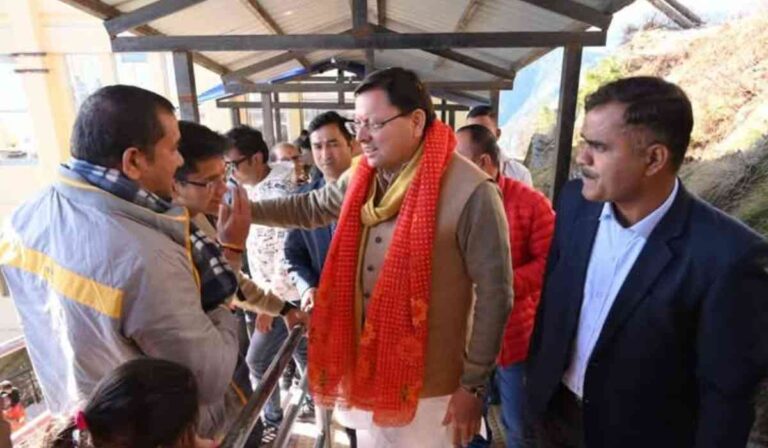 मुख्यमंत्री धामी ने सिद्धपीठ माँ सुरकण्डा मन्दिर, पूजा अर्चना कर