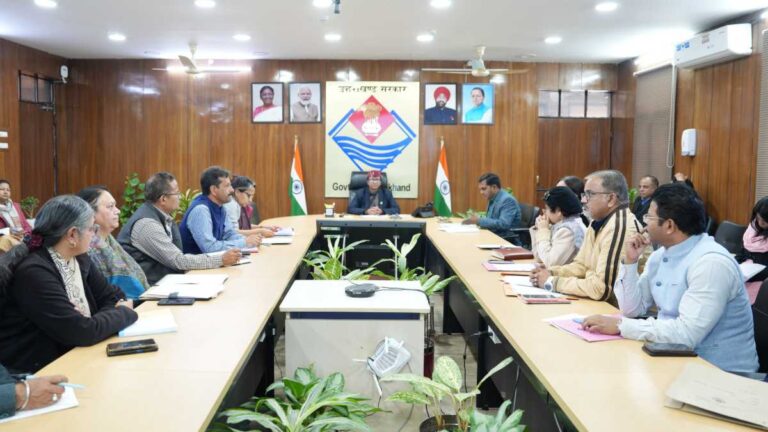 मुख्य सचिव ने कार्यस्थल पर यौन उत्पीड़न से सम्बन्धित शिकायतों