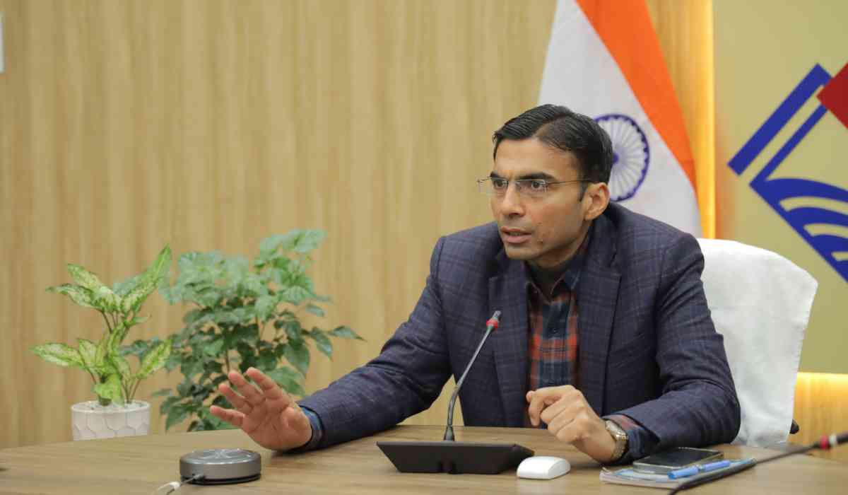 कोर्ट में समय देकर भू कानून सम्बन्धी वादों का करें