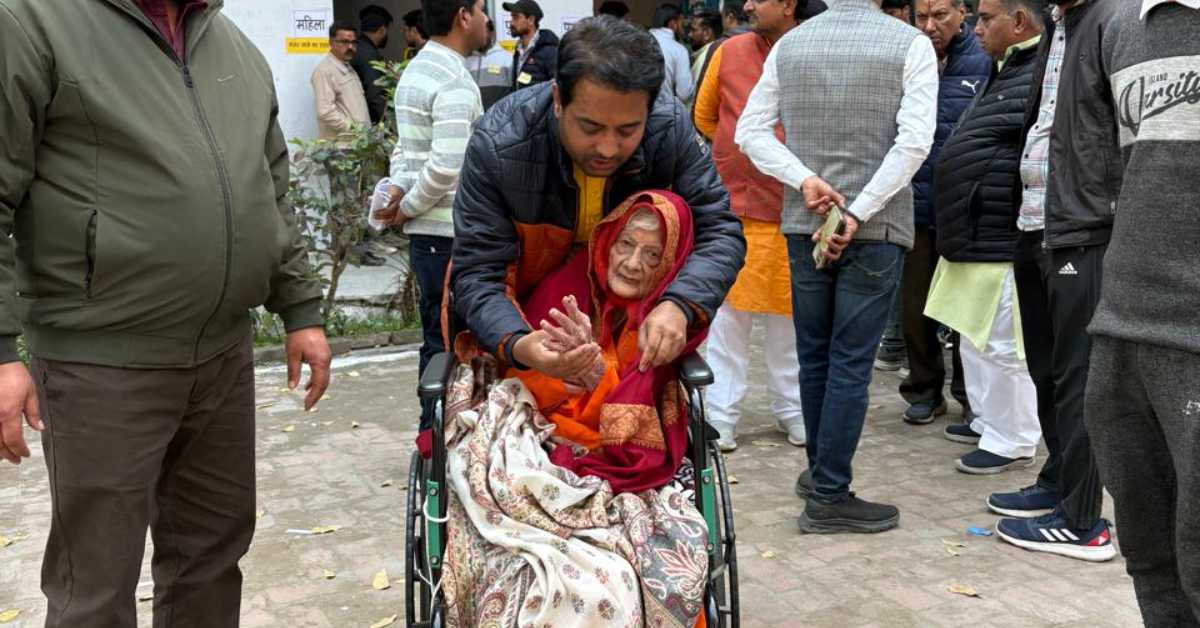 113 वर्षीय राम भजन माता ने वोट डालकर दिया मतदाता