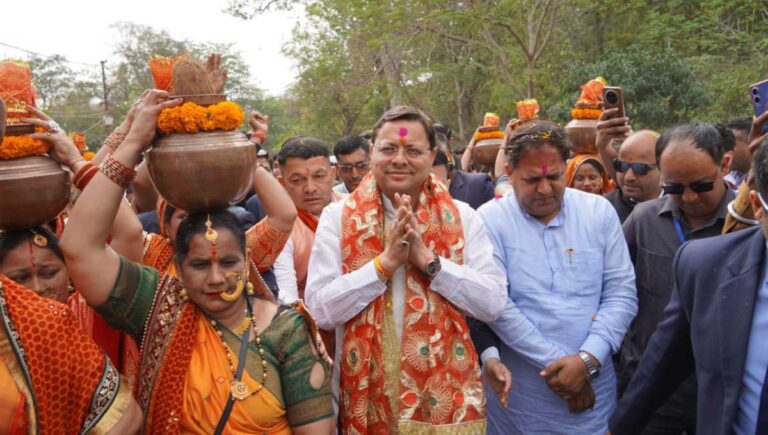 मुख्यमंत्री पुष्कर सिंह धामी ने उत्तर भारत के सुप्रसिद्ध मां