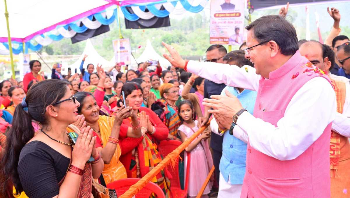 मुख्यमंत्री ने चौखुटिया में मां अग्नेरी के ऐतिहासिक मंदिर प्रांगण