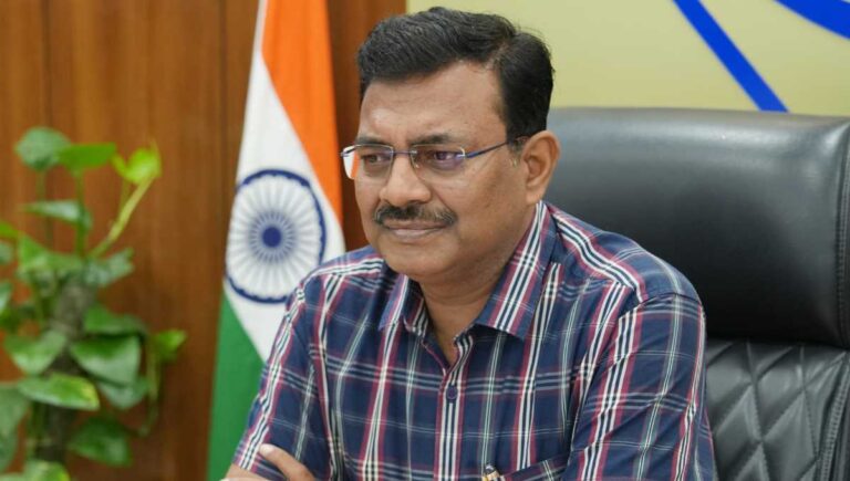 मुख्य सचिव आनंद बर्द्धन की अध्यक्षता में व्यय समिति की