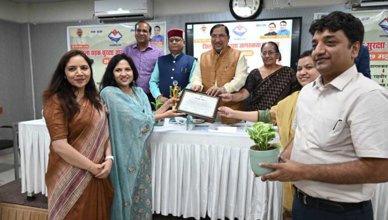 सड़क सुरक्षा को लेकर परिवहन विभाग ने आयोजित किया जन