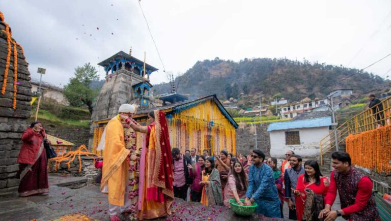 त्रिजुगीनारायण में इस साल अब तक 500 से अधिक शादियां