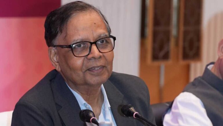 वित्त आयोग की टीम ने निकायों, त्रिस्तरीय पंचायतों और राजनैतिक