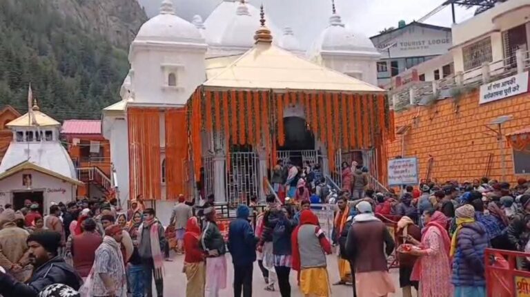 गंगोत्री धाम में तीर्थयात्रियों की संख्या में निरंतर वृद्धि, श्रद्धालुओं