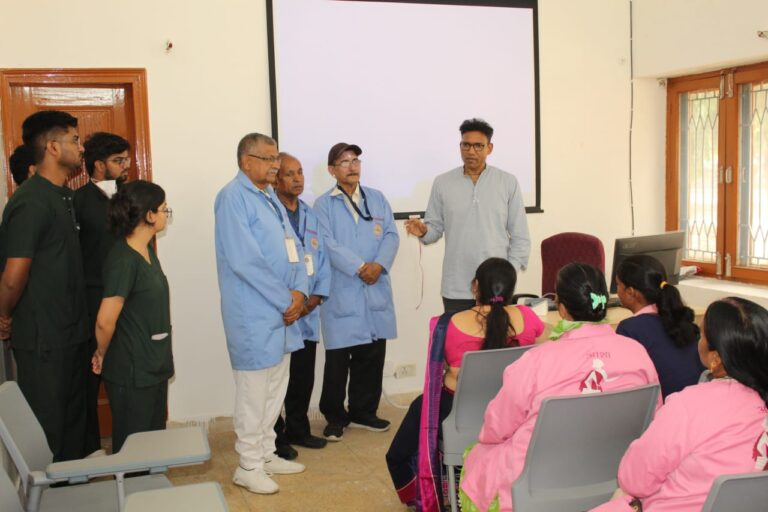 एम्स में आउटरीच सेल का बीएलएस ,वर्क प्लेस फ़ास्ट एड