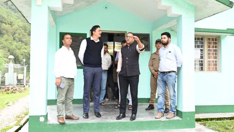 उत्तरकाशी: त्रिस्तरीय पंचायत चुनाव की तैयारियां तेज़, जिला निर्वाचन अधिकारी