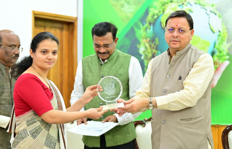 मुख्यमंत्री धामी ने विश्व पर्यावरण दिवस पर पर्यावरण के क्षेत्र