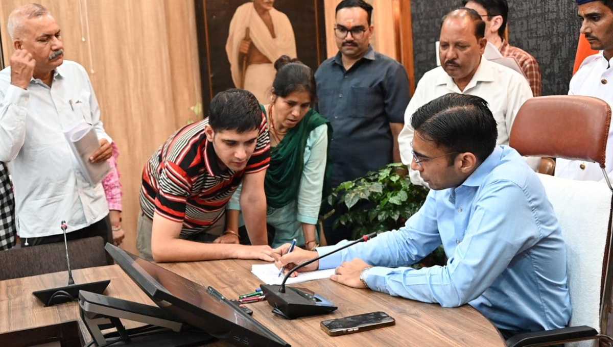 सगे बेटे व पत्नी के लिए ही खतरे का सबब
