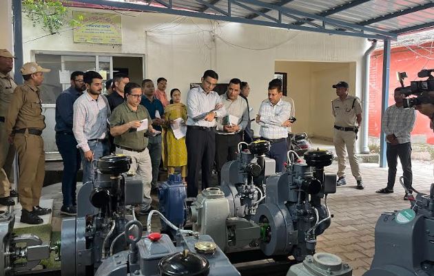 जिले में प्रथम बारः डीवाटरिंग पोर्टेबल पम्पस की खेप राजधानी
