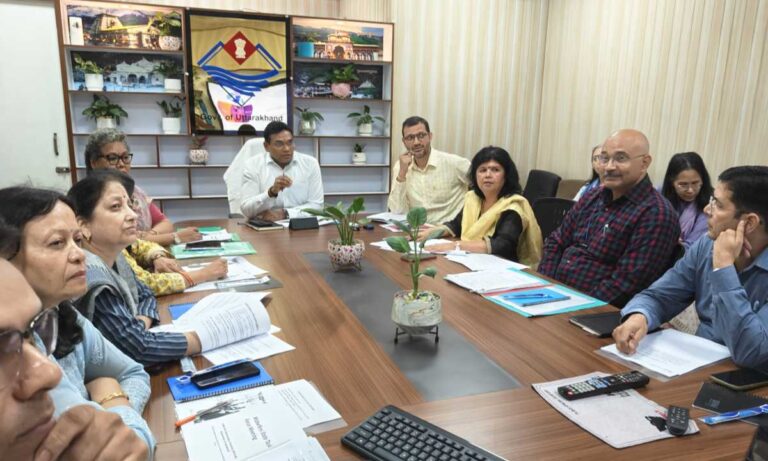 मातृ स्वास्थ्य के क्षेत्र में उत्तराखण्ड की ऐतिहासिक पहल, नर्स