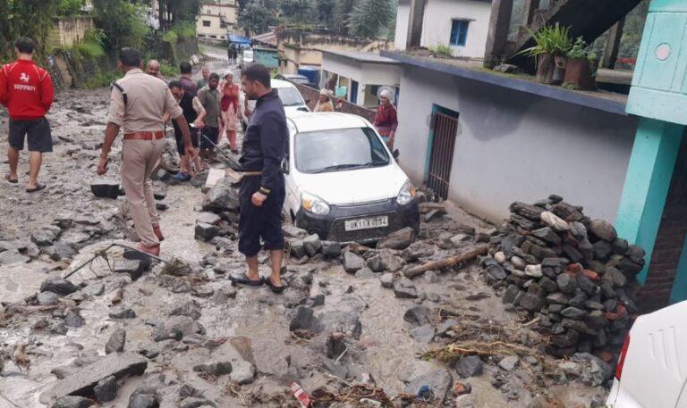 उत्तराखंड में भारी बारिश का दौर जारी, मौसम विभाग ने