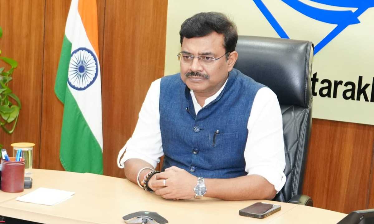 सभी वैज्ञानिक संस्थानों के साथ भूस्खलन न्यूनीकरण की समस्याओं के