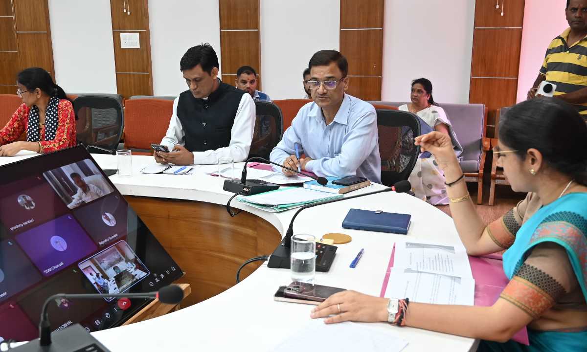 डीएम टिहरी ने भारत निर्वाचन आयोग के निर्देशन में विशेष
