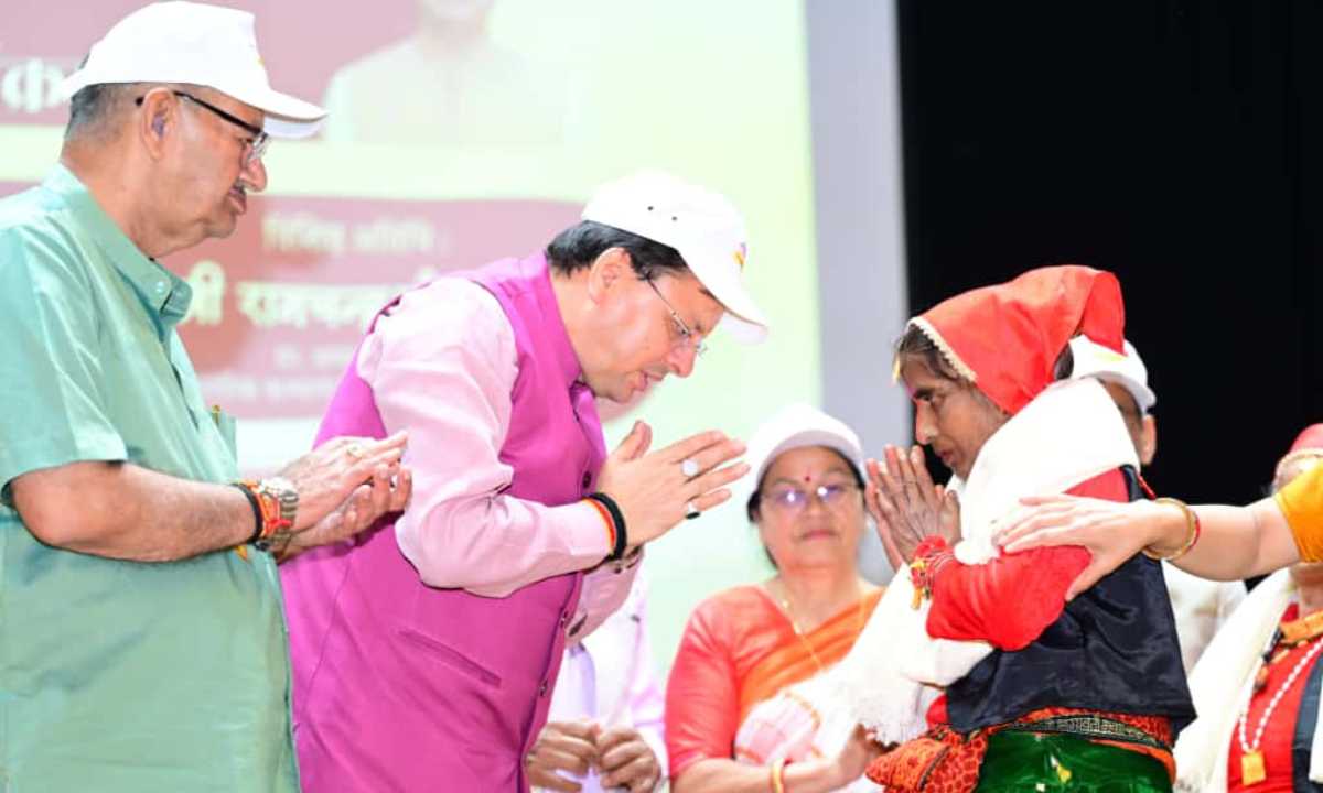 CM धामी ने अंतरराष्ट्रीय वृद्धजन दिवस के अवसर पर राज्य