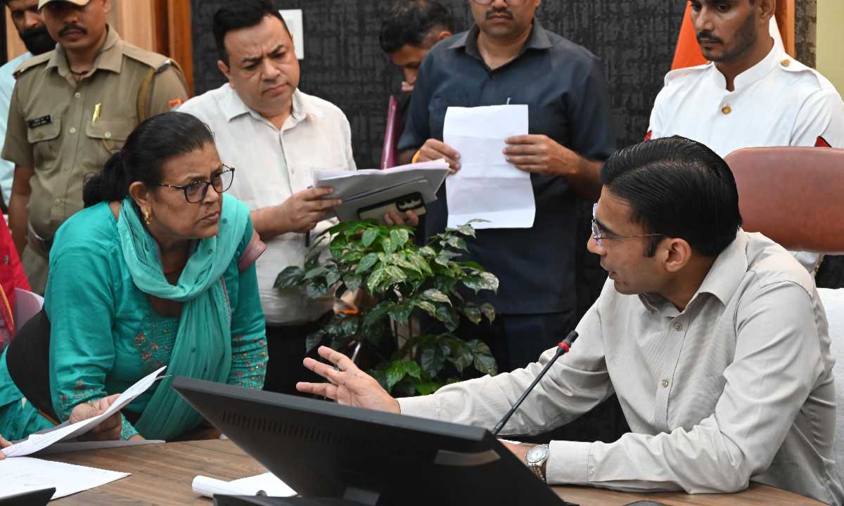 जन सुनवाई में दर्ज हुई 121 शिकायत, अधिकांश का मौके