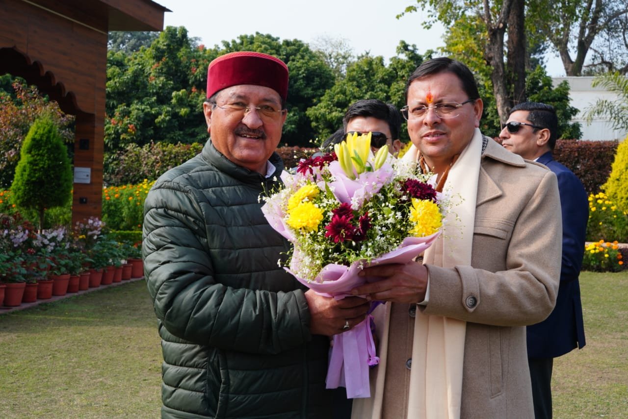 मुख्यमंत्री को विभिन्न क्षेत्रों के लोगों ने दी नववर्ष की