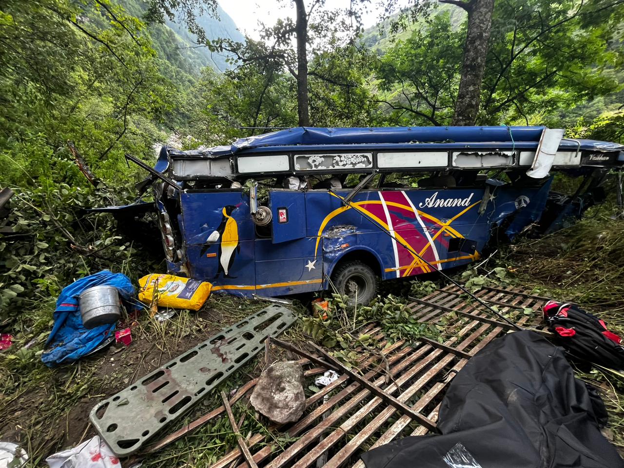 अपडेट :   उत्तरकाशी : गंगनानी के पास दुर्घटनाग्रस्त बस में 35 यात्री थे सवार, जिसमें 07 की मौत