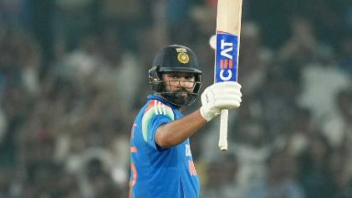 भारत ने दूसरे एकदिवसीय मैच में इंग्लैंड को चार विकेट