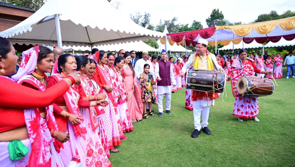 सीएम आवास में दिखे उत्तराखंड की समृद्ध संस्कृति के विविध