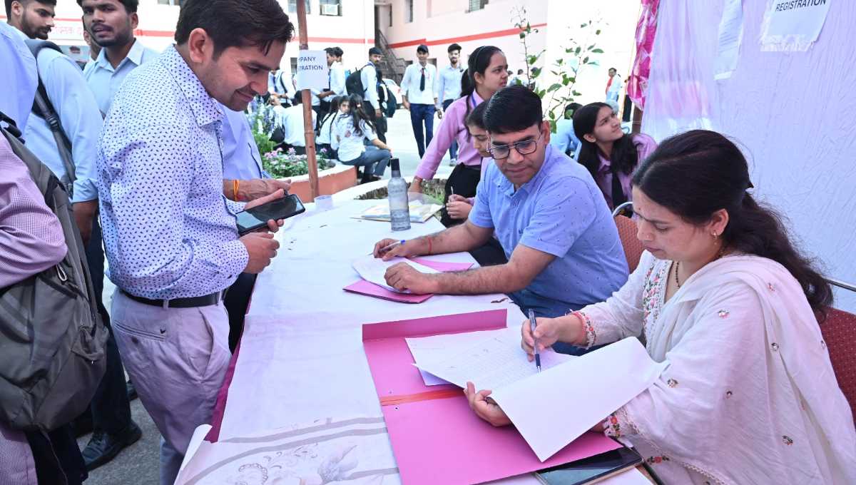 राजकीय महिला पॉलीटेक्निक, सुद्धोवाला देहरादून में रोजगार मेले का हुआ