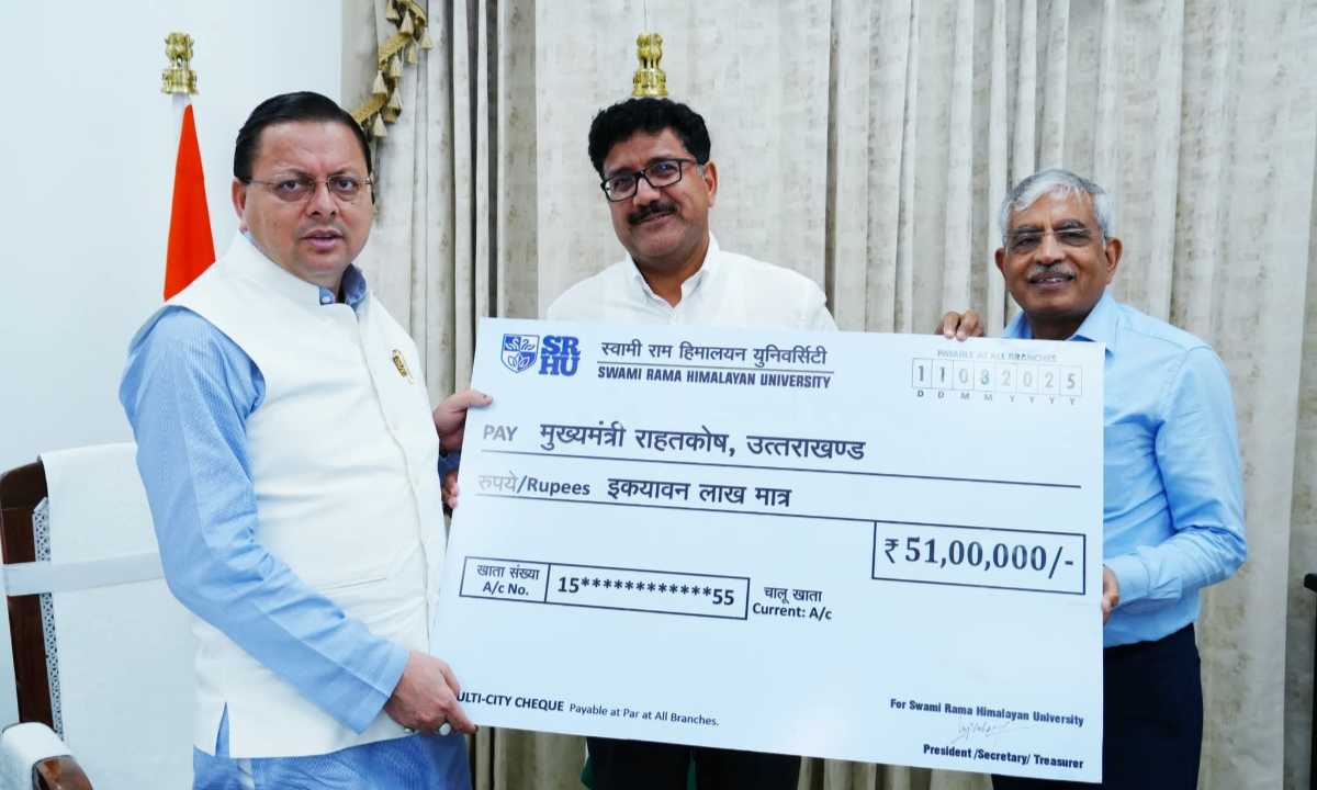 स्वामी राम हिमालयन यूनिवर्सिटी द्वारा मुख्यमंत्री राहत कोष में ₹