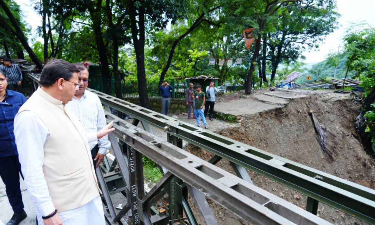 मुख्यमंत्री पुष्कर सिंह धामी ने मसूरी रोड एवं किमाड़ी क्षेत्र