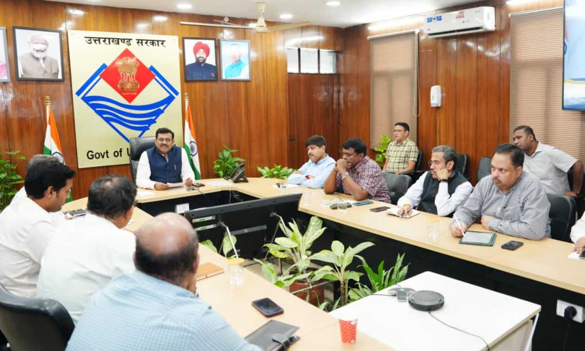 प्रदेश सरकार और डीआरएम मुरादाबाद संग्रह मौर्य के मध्य सामंजस्य