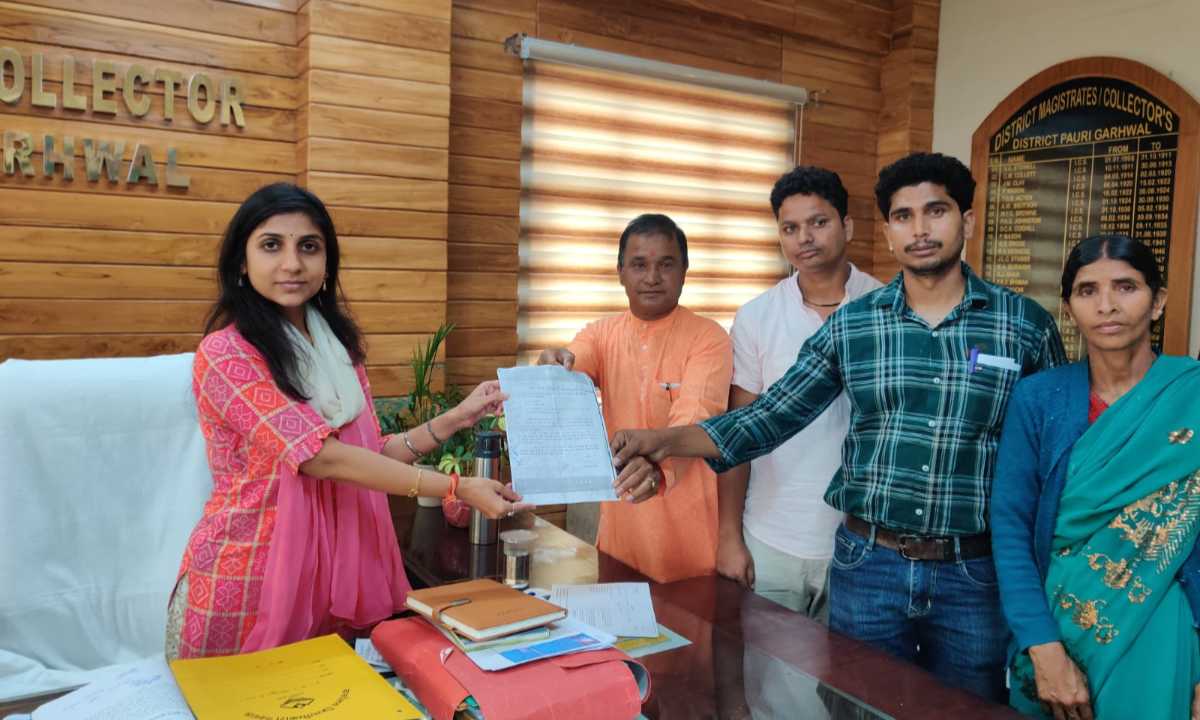 भालू की दहशत से डीएम और एसडीओ वन विभाग से