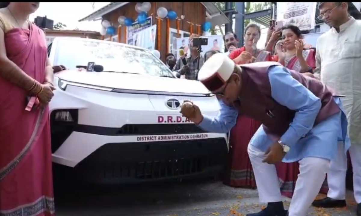 प्रथमबार महिला स्वंय सहायता समूह से पार्किंग संचालन; महिला सशक्तीकरण