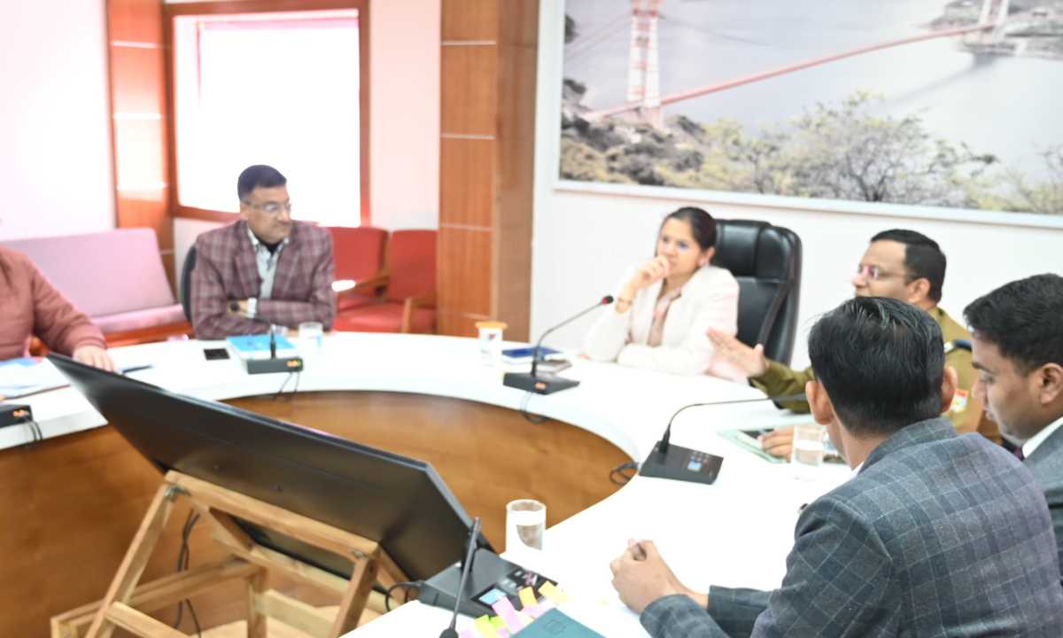 सड़क सुरक्षा समिति की बैठक जिलाधिकारी की अध्यक्षता में सम्पन्न